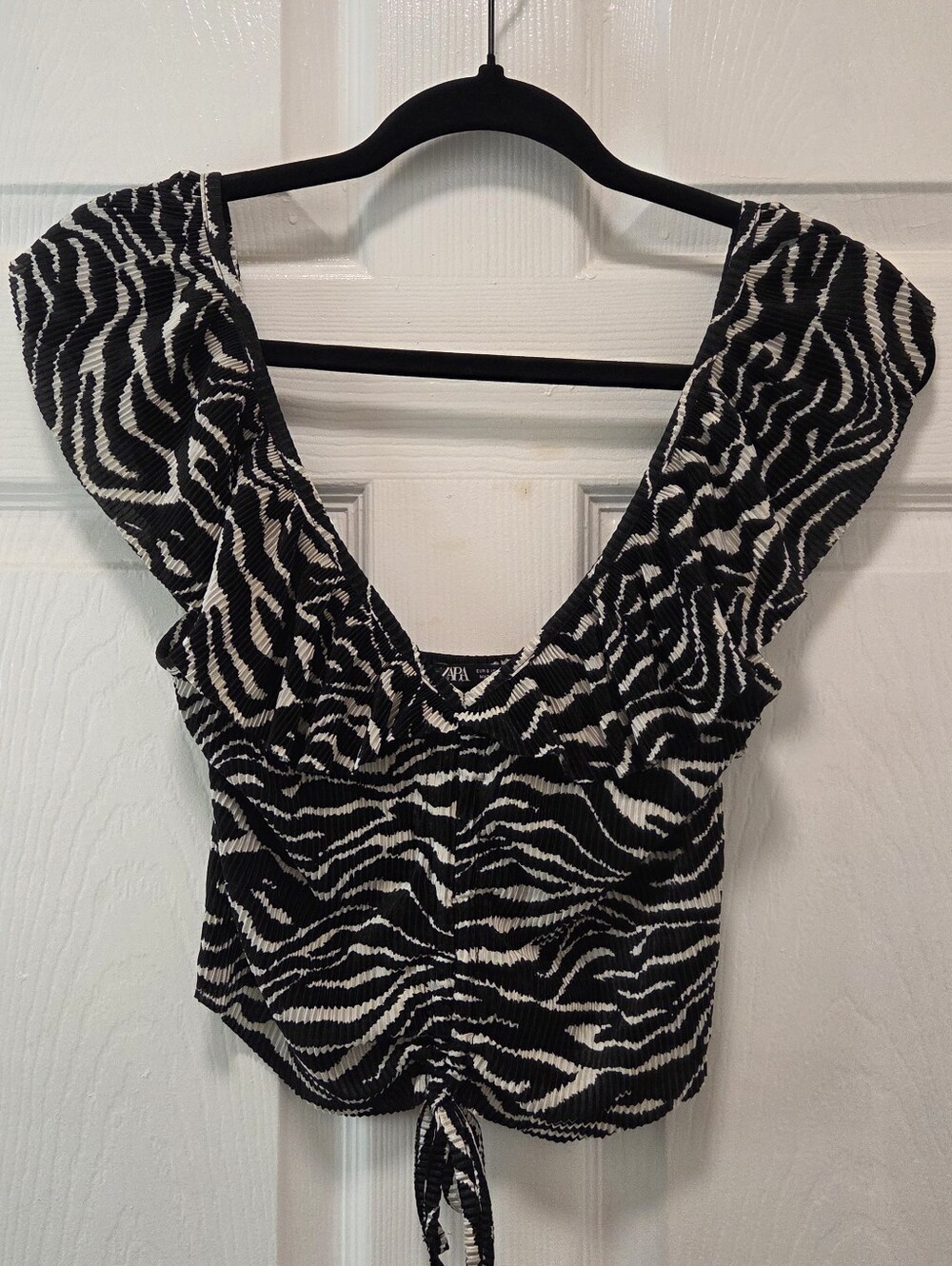 🖤 Zara Zebra Print Ruched Ruffle Crop Top 🤍 - Picture 1 of 3